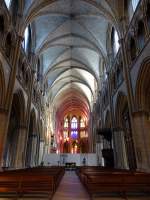 Nevers, Mittelschiff der Kathedrale Saint-Cyr-et-Sainte-Juliette, erbaut im 13.