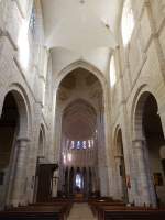 La Charite-sur-Loire, Mittelschiff und Chor der Notre-Dame Kirche (31.10.2015)