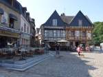 Auray, Place Saint Saveur (16.07.2015)