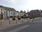 Ploermel, Gebude am Place de Eglise in der Altstadt (10.07.2017)