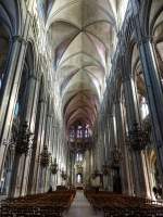 Bourges, Mittelschiff der Kathedrale Saint-Etienne (30.10.2015)