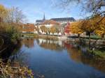 Issoudun, Fluss Theols mit Blick auf die Altstadt und Saint-Cyr Kirche (30.10.2015)