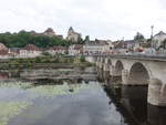 Le Blanc, Brcke ber die Creuse mit Saint-Cyran Kirche (08.07.2017)