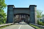 Historische Rheinbrcke bei Iffezheim (Grenze Frankreich - Deutschland, hier der  Eingang  auf der franzsischen Seite -  03.09.2011