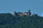 Hohknigsburg, als staufische Reichsburg im 12.Jahrhundert erbaut, 1901-08 rekonstruiert und umgebaut fr den deutschen Kaiser Wilhelm II., mit ber einer halben Millionen Besuchern jhrlich die