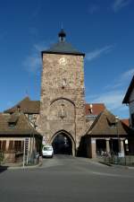 Molsheim, der Schmiedeturm stadteinwrts, Okt.2012