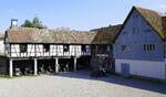 Ungersheim, Garage Central mit Oldtimerfahrzeugen im ECO-Museum, Mai 2025