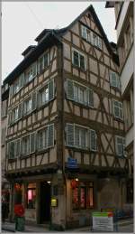 Ein altes Fachwerkhaus in der Innenstadt von Strasbourg.