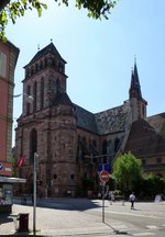 Straburg, Blick von der Ill-Brcke (Pont Kuss) zur Kirche St.Peter, Juli 2016