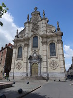 Cambrai, Kapelle des Jesuitenkollegs, erbaut 1692 mit Barockfassade, heute Provinzmuseum fr sakrale Kunst (15.05.2016)