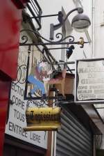 Ein Polsterer hat sein Firmenschild in der Rue du Chantier sehr anschaulich gestaltet.