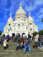 Frankreich, Paris 18e, Montmartre, Sdseite des Sacr Coeur mit der Statue von Saint Louis links und der Statue von Jeanne d'Arc rechts, 04.11.2011