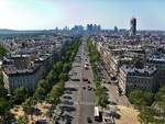 Paris, Blick in westlicher Richtung vom Arc de Triomphe auf La Dfense - 06.05.2008