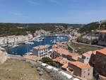 San Bonifacio, Ausblick von der Zitadelle auf den Hafen und Promenade en Mer (20.06.2019)