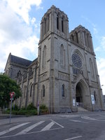 Flers, neugotische Saint-Germain Kirche, erbaut ab 1910 durch Paul Hulot (11.07.2016)