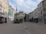 Niort, historische Huser in der Rue Victor Hugo in der Altstadt (14.07.2017)