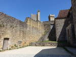 Beynac-et-Cazenac, Ausblick auf den Donjon und Burgturm von der Festung (22.07.2018)