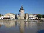 Libourne, Altes Stadttor Porte du Port am Fluss Dordogne (24.07.2018)