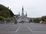 Lourdes, Wallfahrtskirche Notre-Dame-de-l’Immacule-Conception, erbaut von 1866 bis 1871 nach den Plnen des Architekten Hippolyte Durand (01.10.2017)