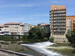 Castres, Staustufe des Fluss Agout an der Rue de Empare (30.07.2018)