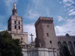 Avignon: Kathedrale Notre-Dame des Doms, neben dem Papstpalast.Auf der Spitze des Turms steht die Madonna.