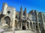 Frankreich, Provence-Alpes-Cte d'Azur, Vaucluse, Avignon, Place du Palais, Palais des Papes (rechts im Bild), 29.07.2012