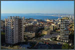 Blick von der Kirche Notre-Dame de la Garde auf die Stadt Marseille.