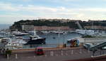 Hafen und Frstenpalast von Monaco im Abendlicht, 08.09.2018.