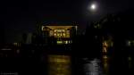 Nachtaufnahme des im Jahr 2001 fertiggestellten Bundeskanzleramtes in Berlin (Westansicht ber die Spree), 23.08.2013.