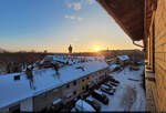 Eiskalter Sonnenuntergang am Thaerviertel in Halle (Saale), in Sichtweite zum Wasserturm Nord.