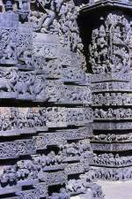 Detailaufnahme vom Hoysaleshwara-Tempel in Halebid bed Hassan.