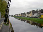 Tullamore, Huser entlang der Clontarf Road am Grand Canal (11.10.2007)