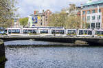 Rosie Hacket Bridge ber dem Liffey in Dublin.