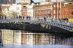 Blick auf die Innenstadt von Dublin und die Liffey von O'Connell Bridge.