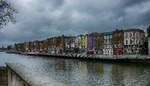 Blick auf Lower Ormond Quay am Fluss Liffey in der irischen Hauptstadt Dublin.
