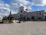 Giovinazzo, Kirche San Domenico und Instituto Vittorio Emanuele II.