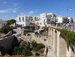 Polignano a Mare, Ponte Lama Monachile zur Via San Vito (28.09.2022)