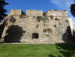Brindisi, kleiner Teil der Stadtmauer an der Via del Mare (04.03.2023)