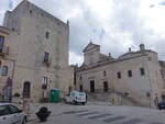 Cisternino, Torre Normanno Sveva und San Nicola Kirche (04.03.2023)