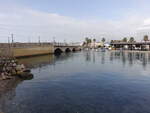 Taranto, Ponte di Pietra, Bogenbrcke erbaut 1883 (01.03.2023)  