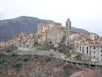 Savoia di Lucania, Ausblick auf die Altstadt mit Castello Salviano und San Nicola Kirche (27.02.2023)