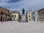 Venosa, Denkmal an der Piazza Orazio (30.09.2022)