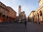 Bologna, Piazza Giuseppe Verde mit San Giacomo Kirche (31.10.2017)