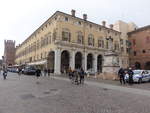 Ferrara, Palazzo am  Corso Porta Reno und Piazza Trento (30.10.2017)