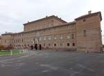 Gualtieri, Palazzo Bentivoglio an der Piazza IV Novembre (10.10.2016)