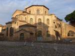 Ravenna, San Vitale Kirche, erbaut bis 546, Zentralkuppelbau, Kampanile 17.