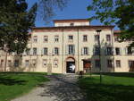 Reggiolo, Rathaus im Palazzo Sartoretti an der Piazza Martiri (12.04.2024)