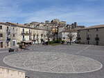 Altomonte, Huser an der Piazza San Francesco (06.04.2024)