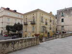 Minori, Rathausgebude an der Piazza Cantilena (25.02.2023)
