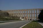 Ein sehr imposantes Bauwerk in der Provinz Caserta ist das Acquedotto Carolino aus dem Jahr 1762.